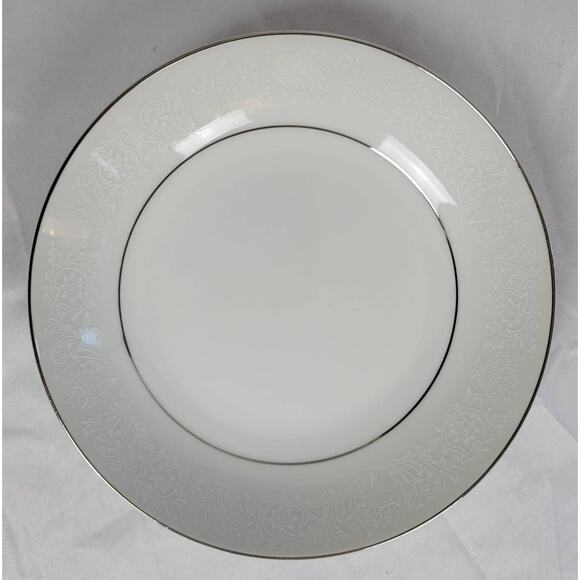 Crown Victoria Lovelace 5.5" China Bowl - Picture 1 of 5